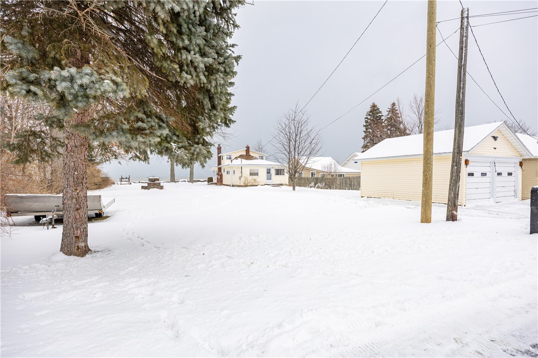 6414 Shore Acres Road Hamlin, NY 14468 - Photo 4 of 35