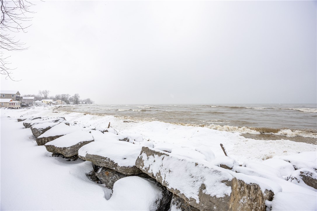 6414 Shore Acres Road Hamlin, NY 14468 - Photo 7 of 35