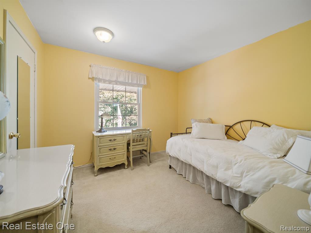 11296 Buno Road Brighton, MI 48114 - Photo 22 of 36
