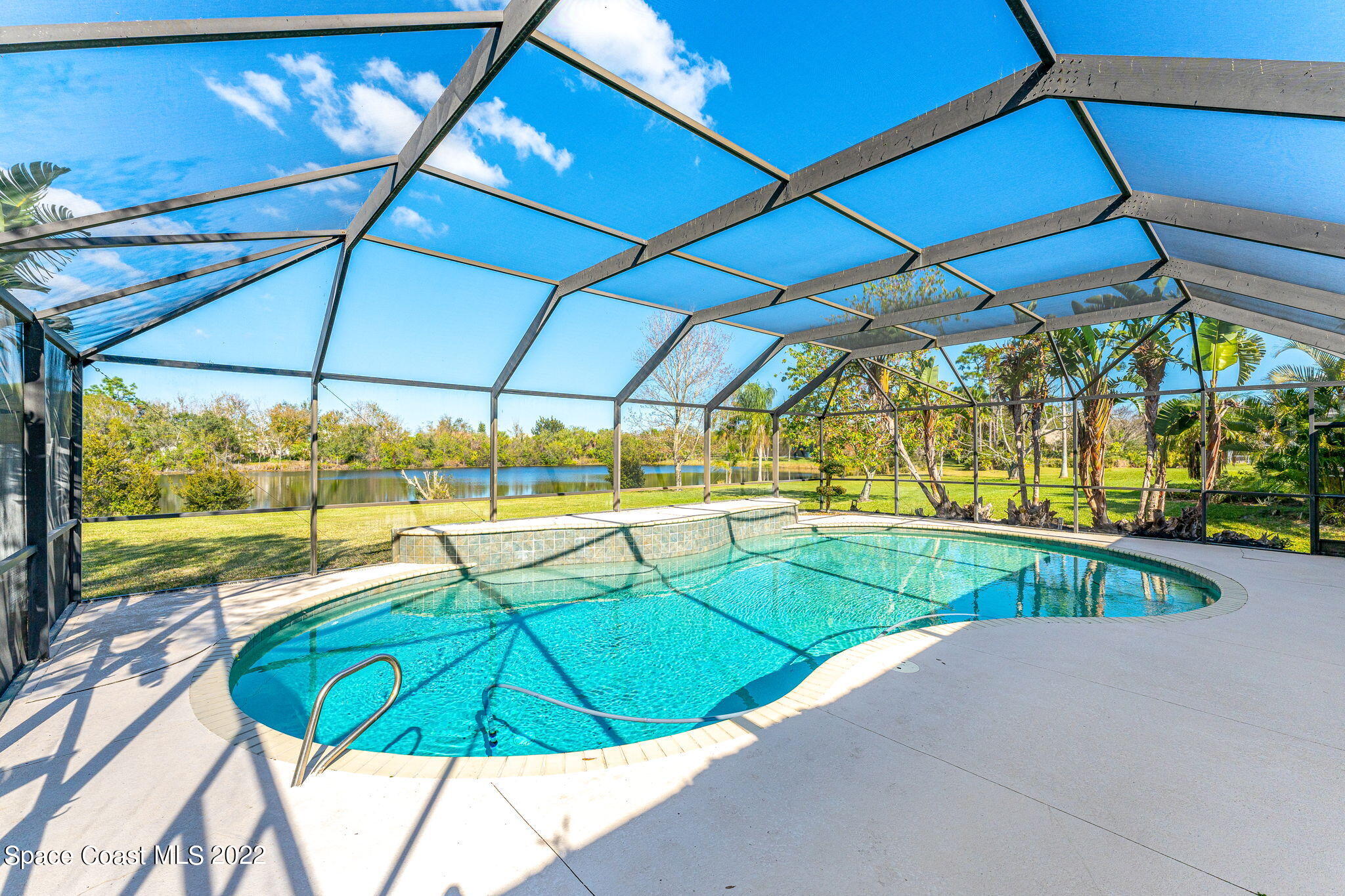 4668 Canard Road Melbourne, FL 32934 - Photo 20 of 29 a view of an indoor swimming pool