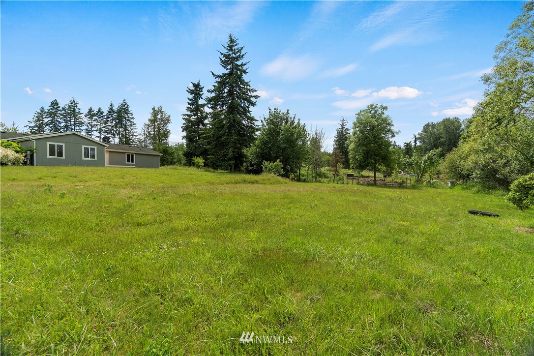 14433 Solberg Road Southeast Yelm, WA 98597 - Photo 5 of 30 Gallery Image 5