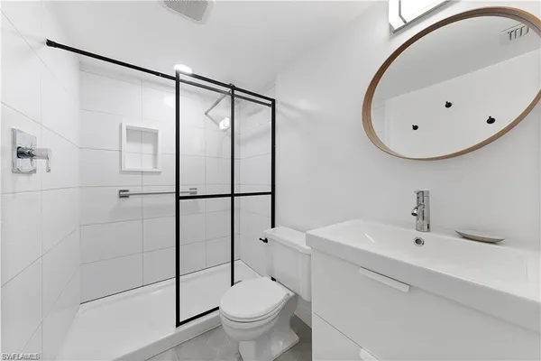 $2,500 | 72 7th Street South, Unit 310, Naples, FL 34102