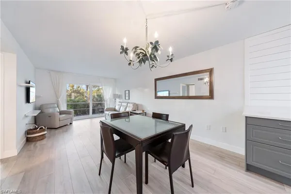 $2,500 | 72 7th Street South, Unit 310, Naples, FL 34102