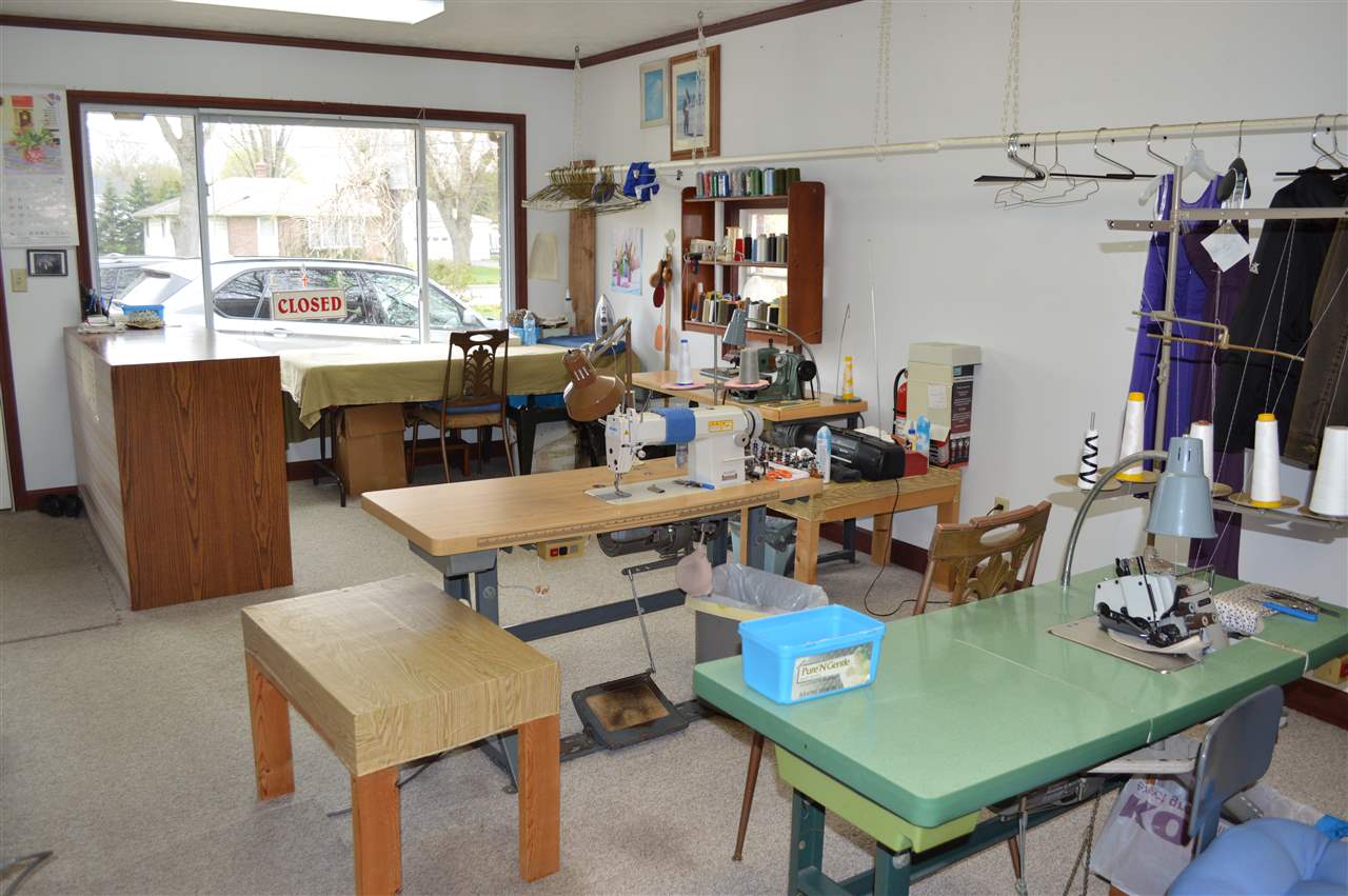 204 North Greene Road Goshen, IN 46526 - Photo 8 of 27 Gallery Image 8