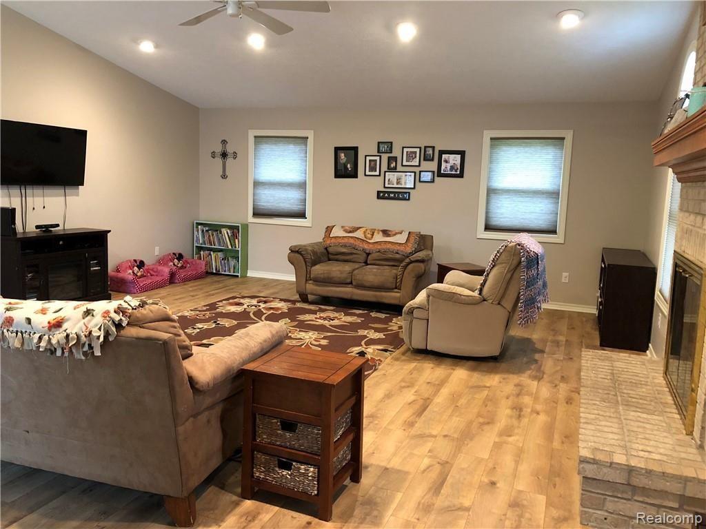 9579 Oak Grove Road Howell, MI 48855 - Photo 10 of 33 gr 2.jpeg