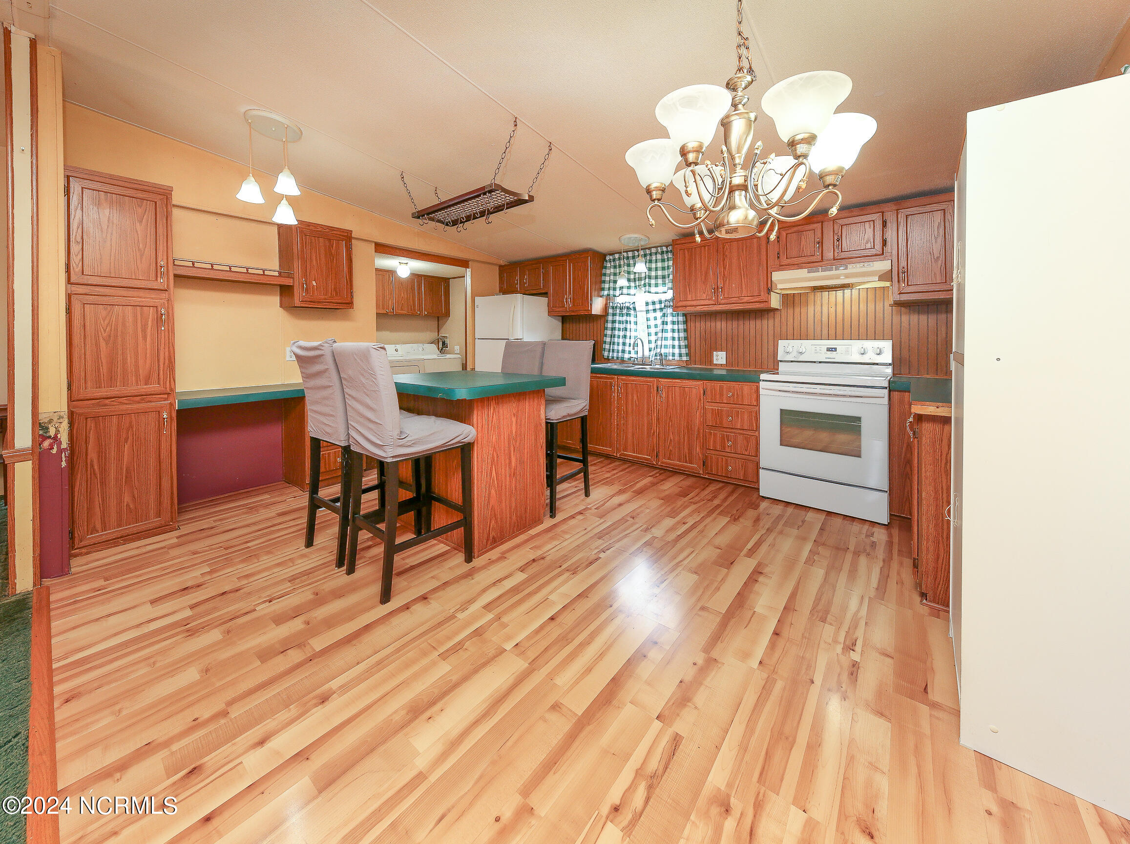 1412 Soundneck Road Elizabeth City, NC 27909 - Photo 5 of 31 4G8A4110