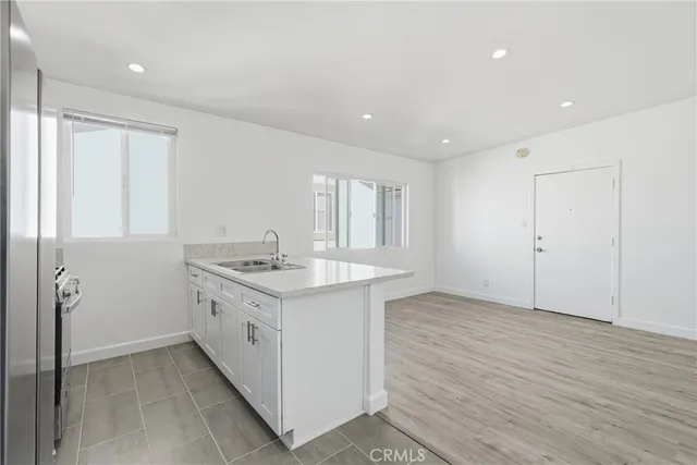 $2,000,000 | 1207 South Catalina Street, Los Angeles, CA 90006