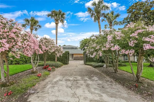 $568,900 | 141 Meadowbrook Street, Gretna, LA 70056