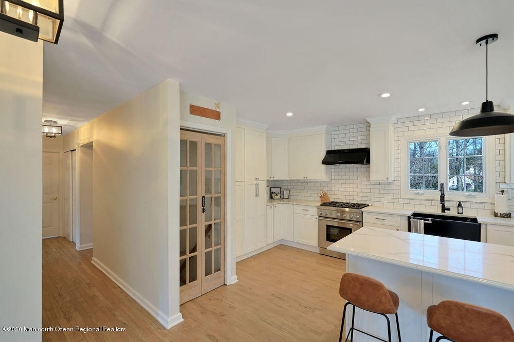 13 Hill Road Lincroft, NJ 07738 - Photo 11 of 44 KITCHEN
