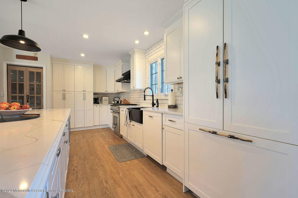 13 Hill Road Lincroft, NJ 07738 - Photo 6 of 44 KITCHEN
