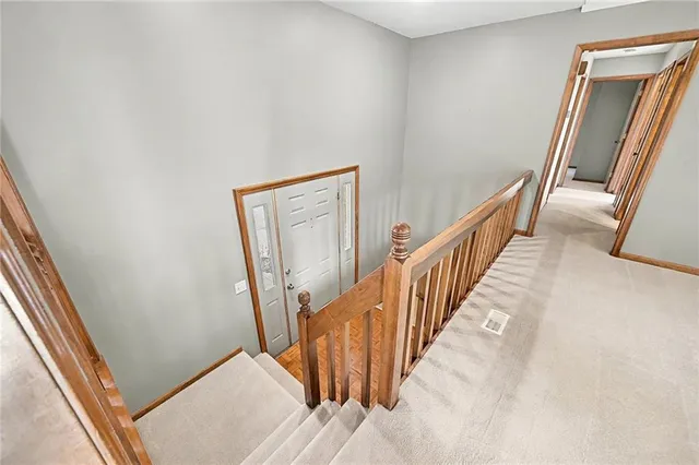 $370,000 | 15209 West 91st Place, Lenexa, KS 66219