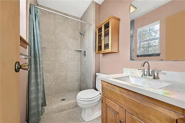 $370,000 | 15209 West 91st Place, Lenexa, KS 66219