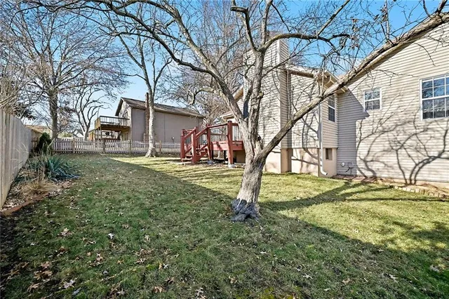 $370,000 | 15209 West 91st Place, Lenexa, KS 66219