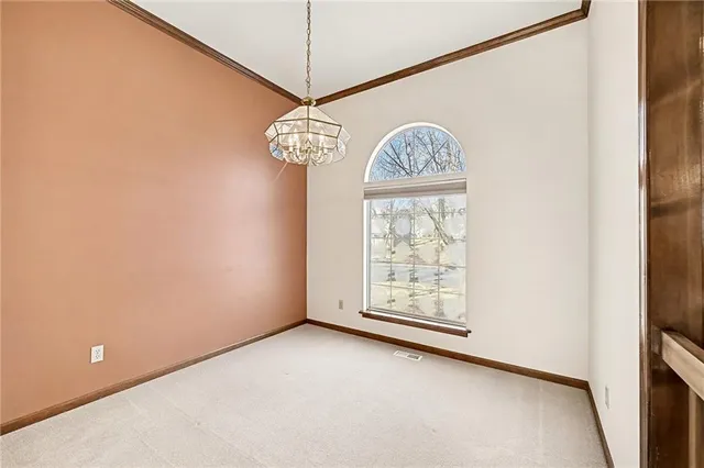 $370,000 | 15209 West 91st Place, Lenexa, KS 66219