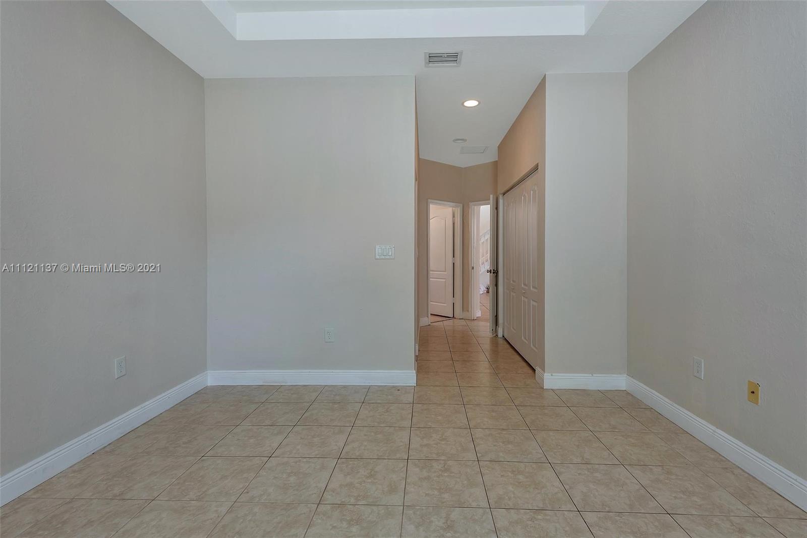 1072 Northeast 40th Road Homestead, FL 33033 - Photo 17 of 49 Gallery Image 17