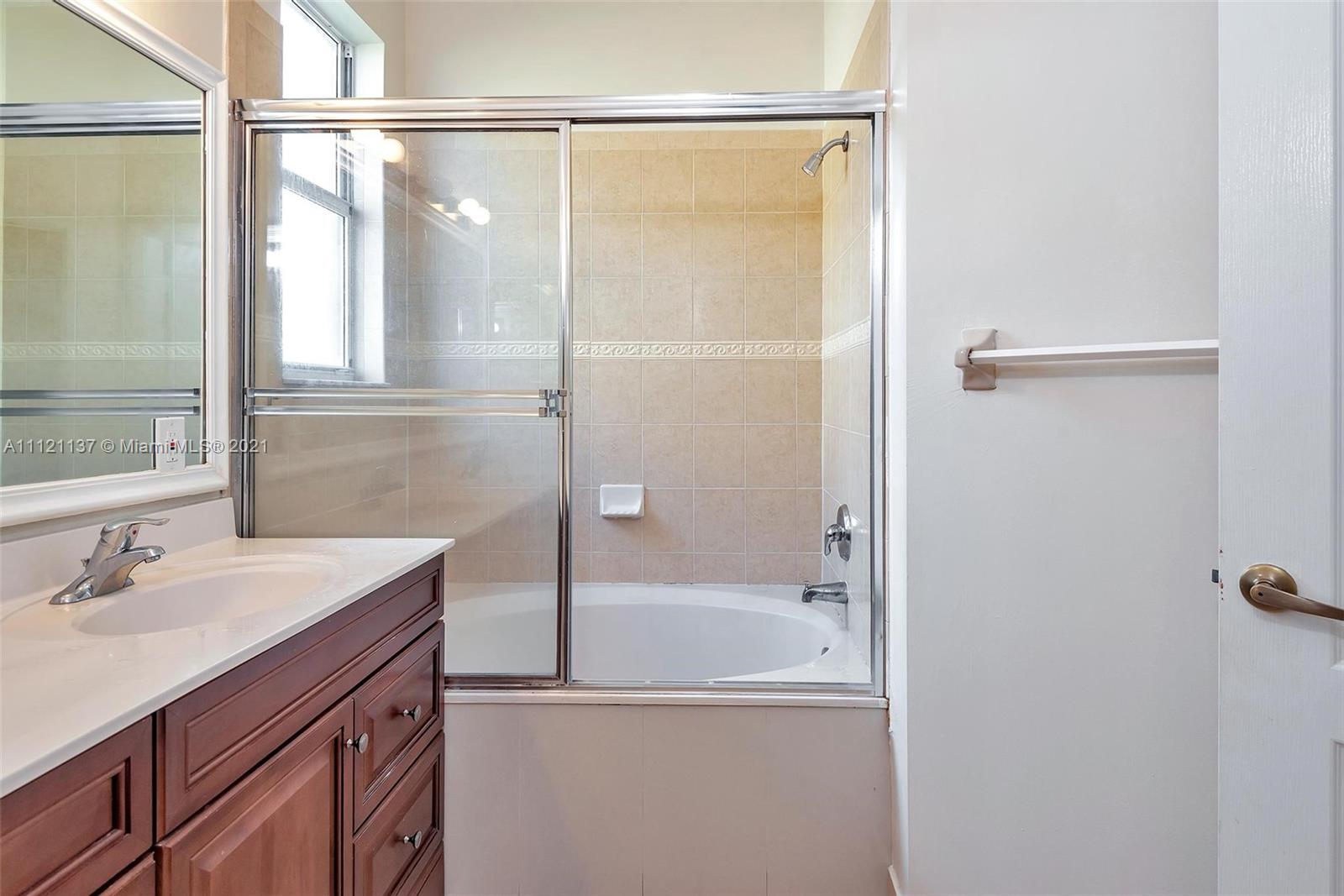 1072 Northeast 40th Road Homestead, FL 33033 - Photo 20 of 49 Gallery Image 20