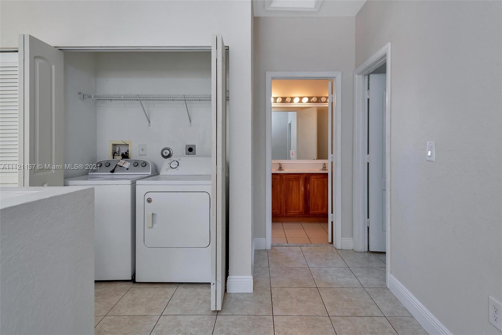 1072 Northeast 40th Road Homestead, FL 33033 - Photo 21 of 49 Gallery Image 21