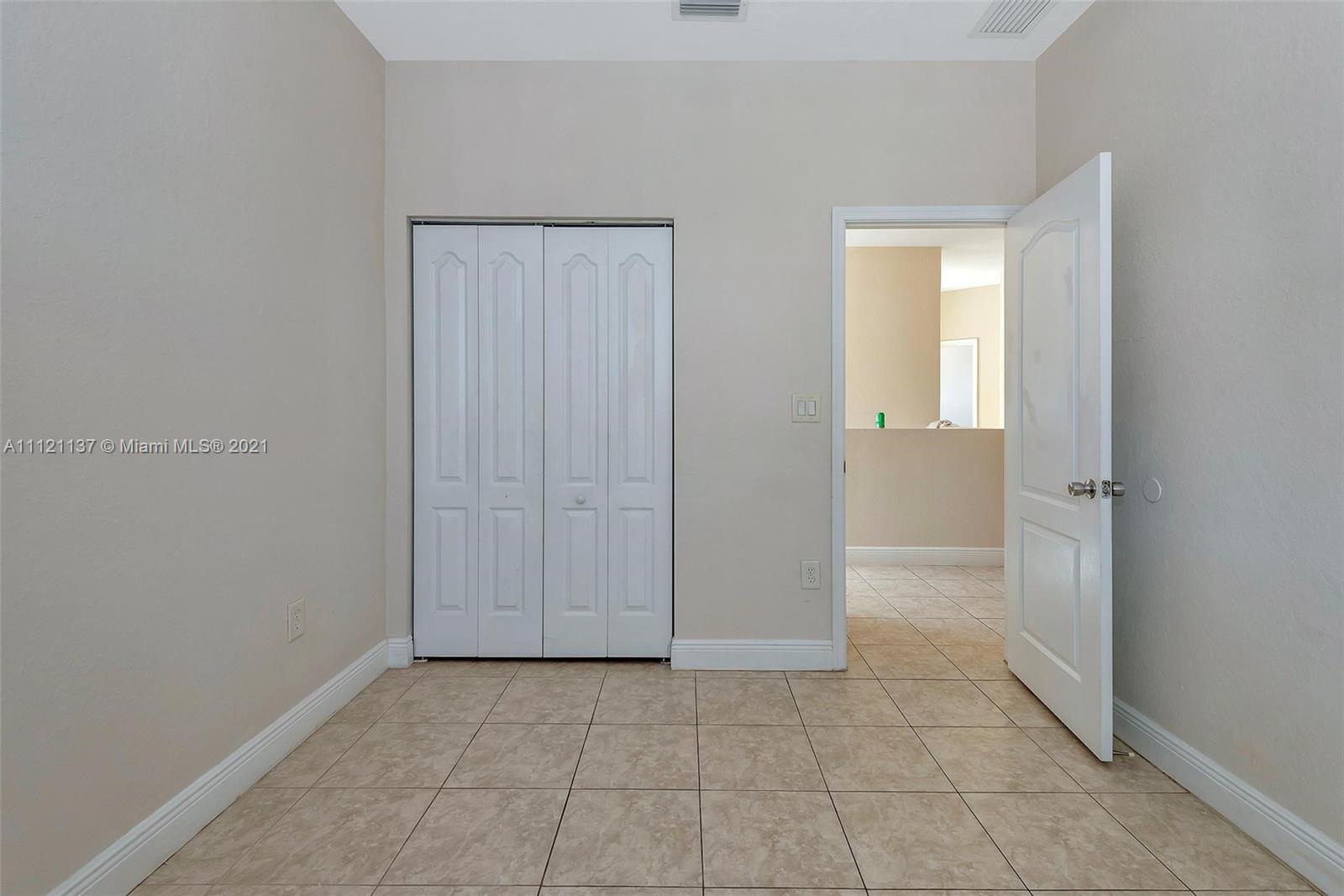 1072 Northeast 40th Road Homestead, FL 33033 - Photo 24 of 49 Gallery Image 24