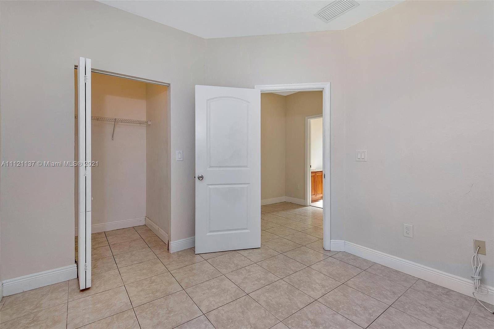 1072 Northeast 40th Road Homestead, FL 33033 - Photo 35 of 49 Gallery Image 35