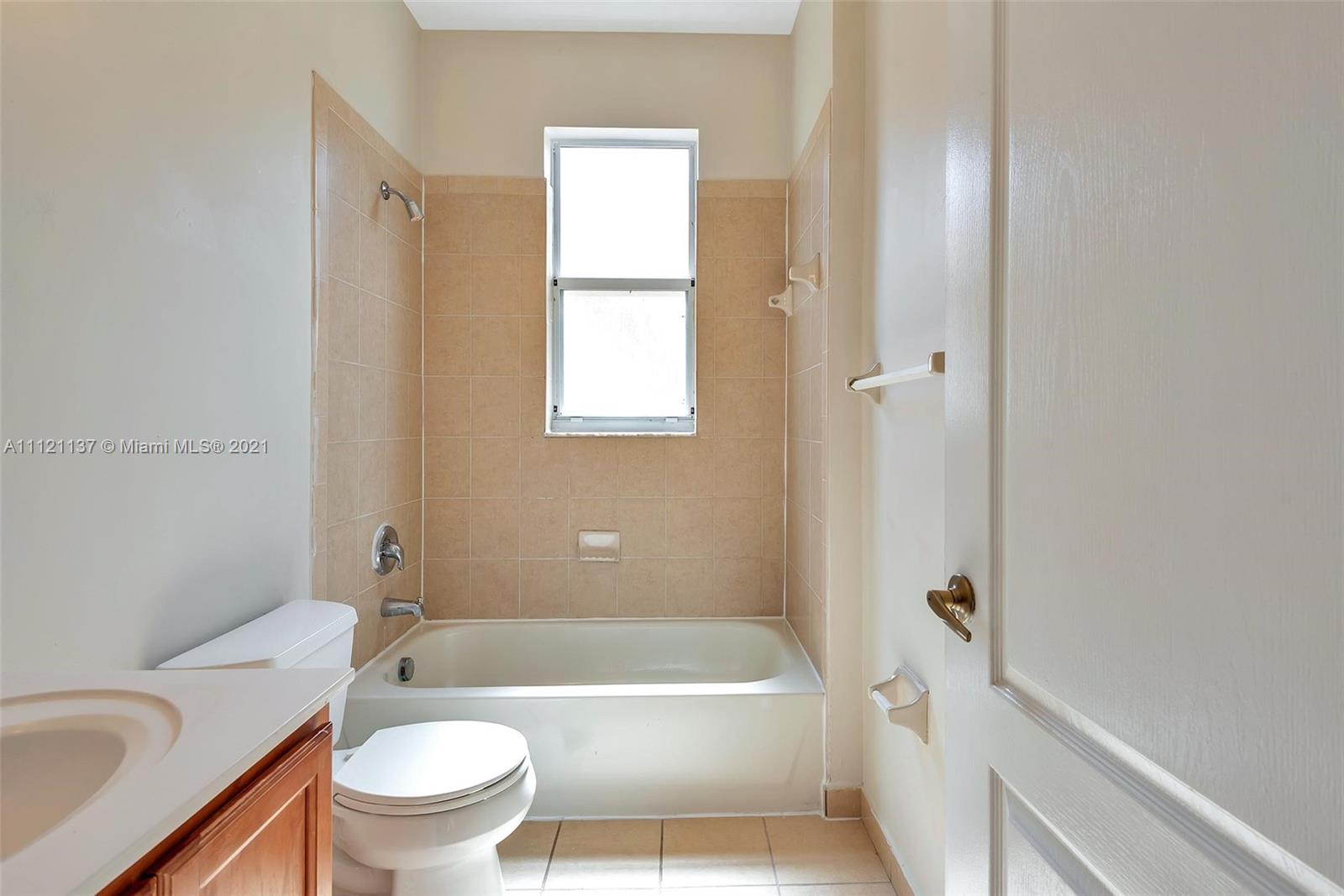 1072 Northeast 40th Road Homestead, FL 33033 - Photo 36 of 49 Gallery Image 36