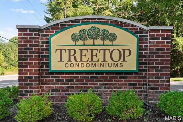 $239,000 | 624 Painted Vista Drive, Ballwin, MO 63021