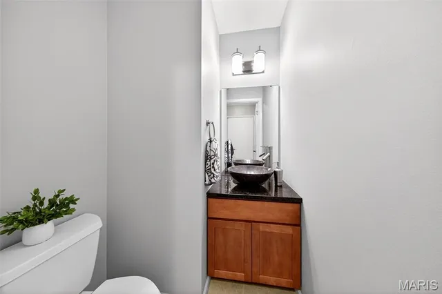 $239,000 | 624 Painted Vista Drive, Ballwin, MO 63021