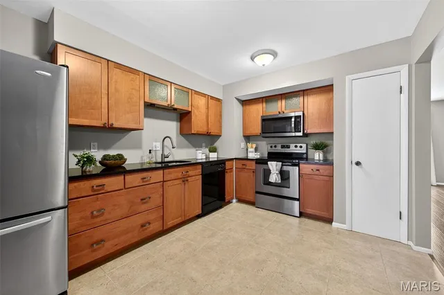 $239,000 | 624 Painted Vista Drive, Ballwin, MO 63021