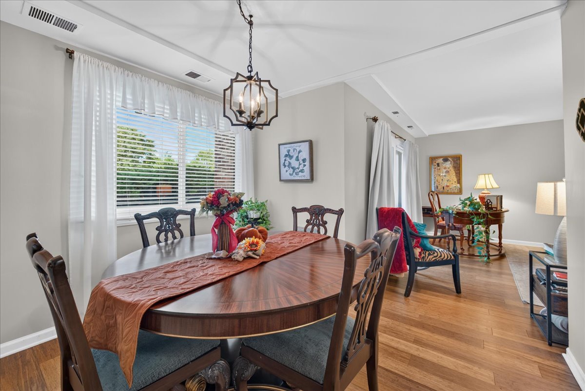 460 Raintree Court, Unit 1H Glen Ellyn, IL 60137 - Photo 8 of 30 Gallery Image 8