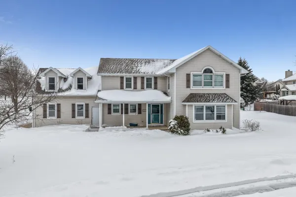$430,000 | 4401 North Haymeadow Avenue, Appleton, WI 54913
