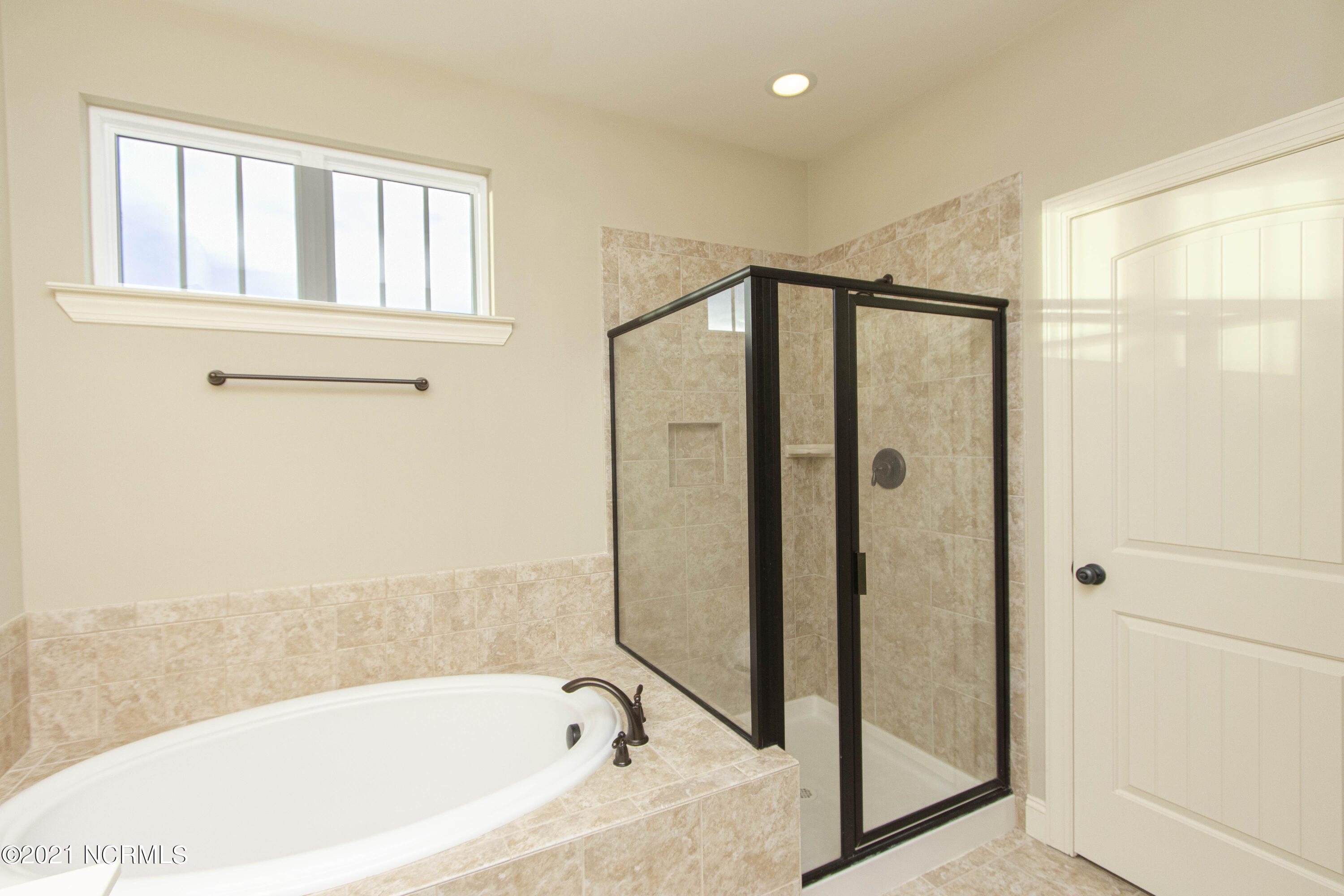 209 Willow Ridge Drive Holly Ridge, NC 28445 - Photo 13 of 27 Master Bath