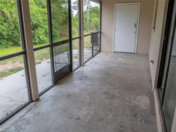 $439,000 | 19029-19031 Holly Road, Fort Myers, FL 33967