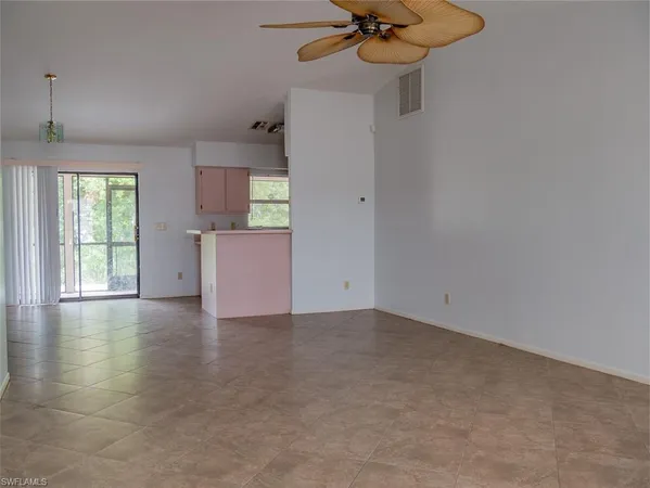 $439,000 | 19029-19031 Holly Road, Fort Myers, FL 33967