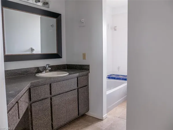 $439,000 | 19029-19031 Holly Road, Fort Myers, FL 33967