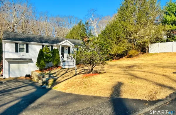 $374,999 | 118 Berkshire Drive, Bristol, CT 06010