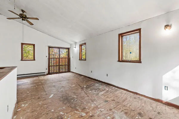 $389,900 | 6 Lookout Lane, Raymond, ME 04071