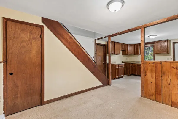 $389,900 | 6 Lookout Lane, Raymond, ME 04071