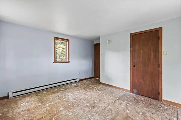 $389,900 | 6 Lookout Lane, Raymond, ME 04071