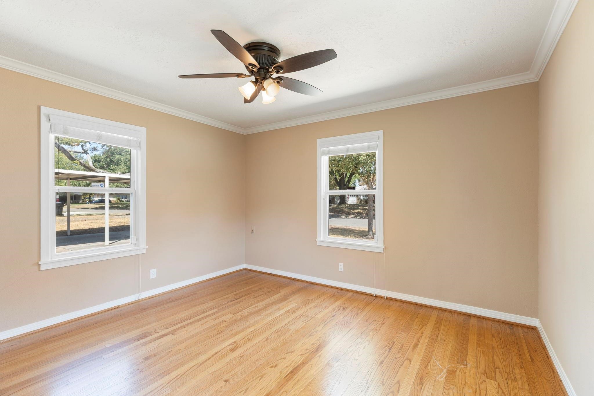 1802 Turnpike Road Houston, TX 77008 - Photo 38 of 47