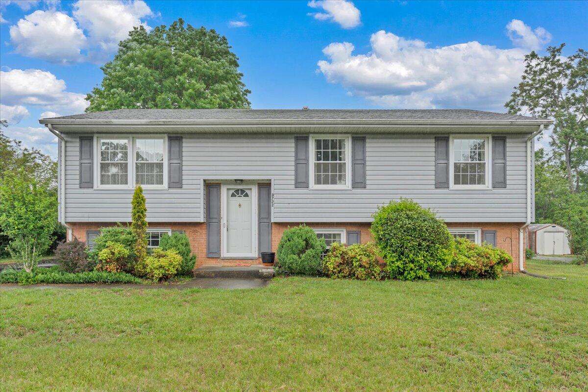 3722 Meadowlark Road Roanoke, VA 24018 - Photo 2 of 44 02-MIB06009-R5