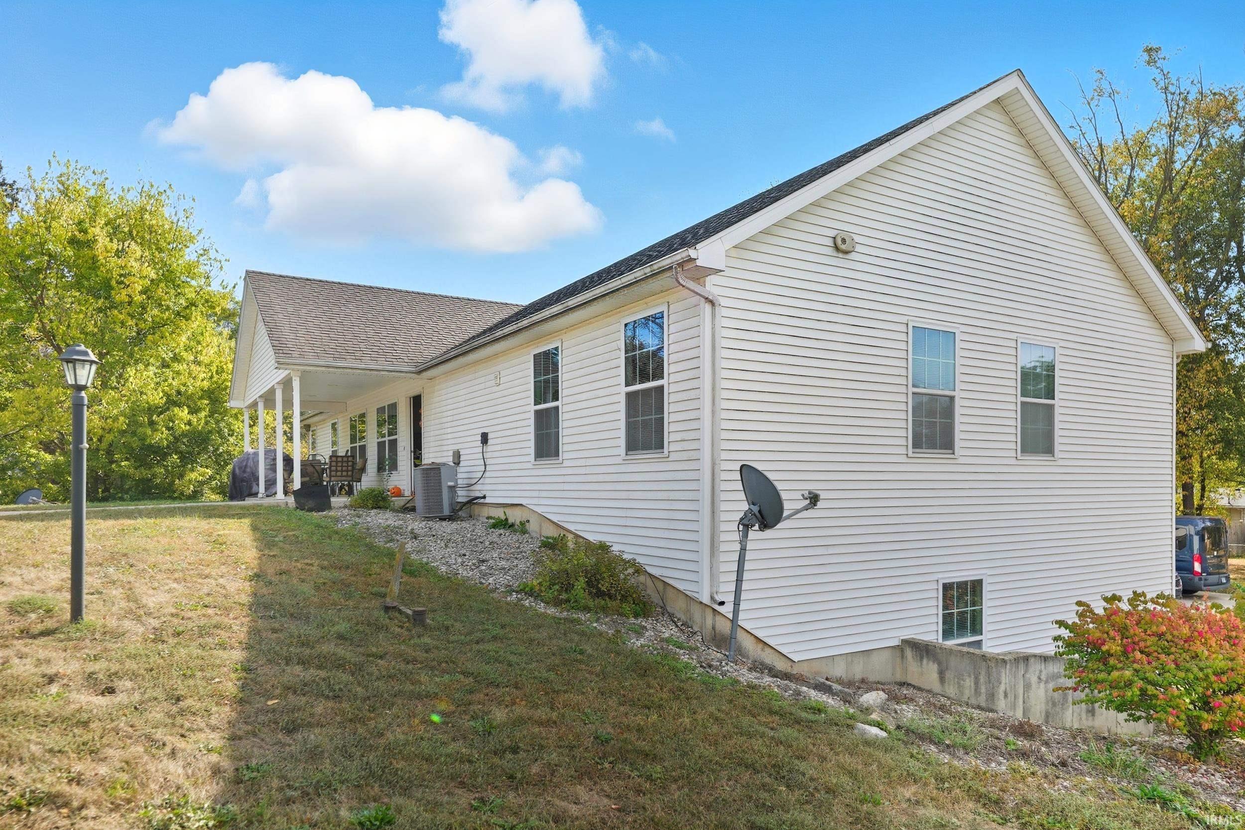 5140 Old Maysville Road Fort Wayne, IN 46815 - Photo 3 of 36