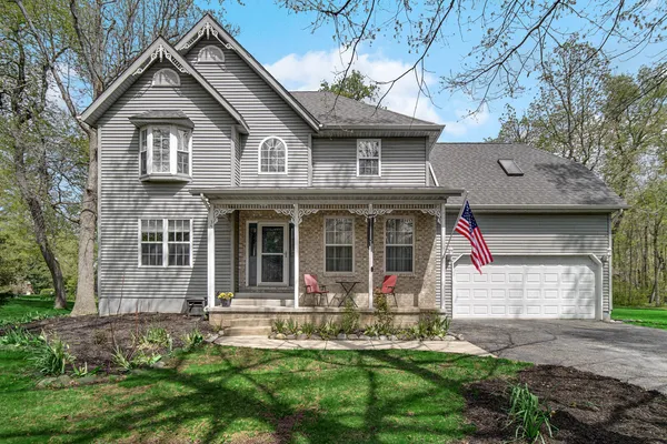 $465,000 | 35 Oak Hollow Court, Valparaiso, IN 46383