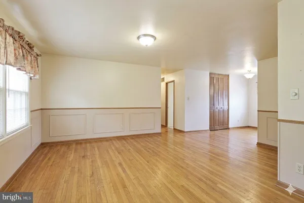 $500,000 | 7605 Rosbury Court, Manassas, VA 20109