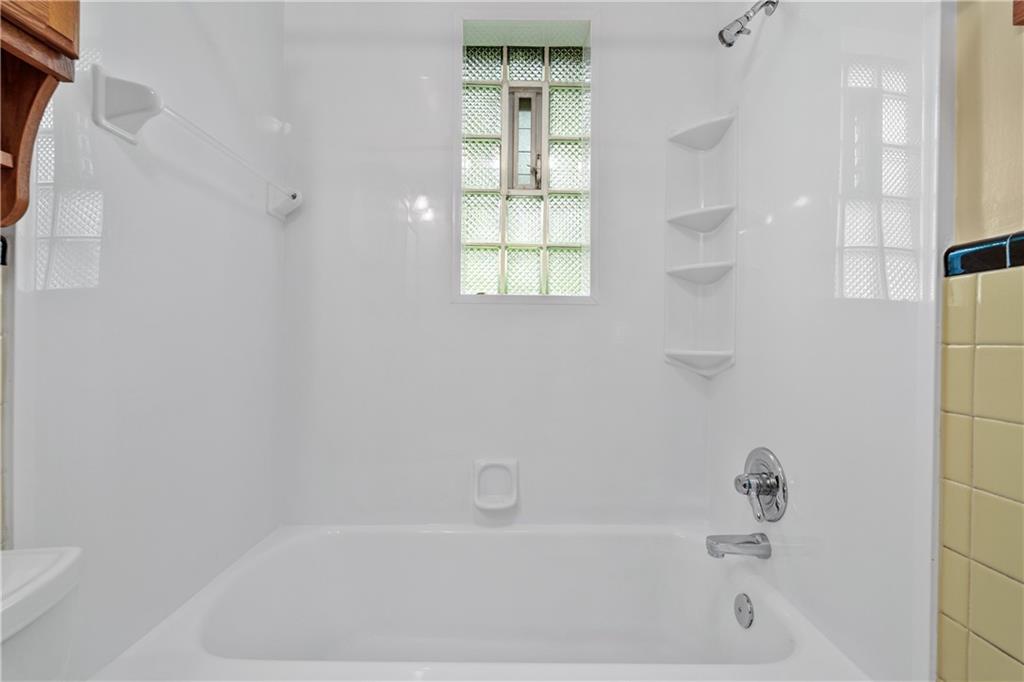 1839 Viruth Street Pittsburgh, PA 15212 - Photo 17 of 32