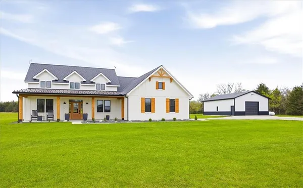 $1,400,000 | 9513 West 2400th Road, Fontana, KS 66026