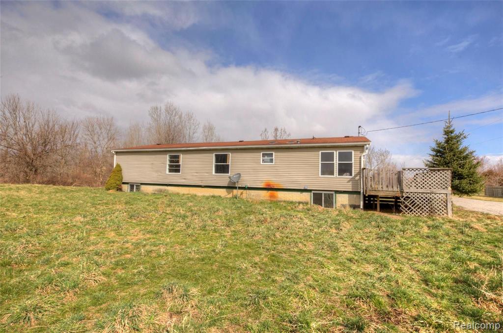 9473 Crofoot Road Fowlerville, MI 48836 - Photo 11 of 89 Gallery Image 11