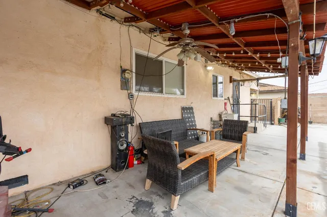 $320,000 | Undisclosed Address, Bakersfield, CA 93304