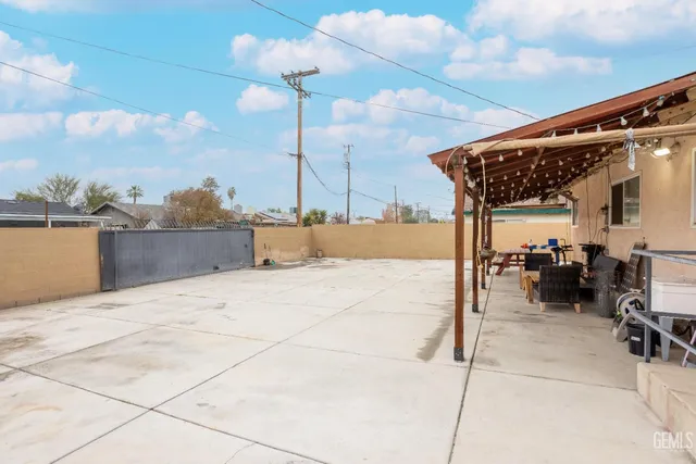 $320,000 | Undisclosed Address, Bakersfield, CA 93304