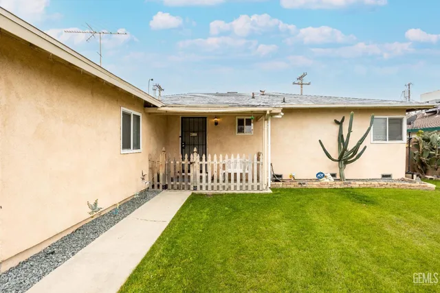 $320,000 | Undisclosed Address, Bakersfield, CA 93304