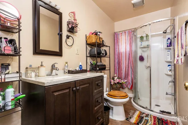 $320,000 | Undisclosed Address, Bakersfield, CA 93304