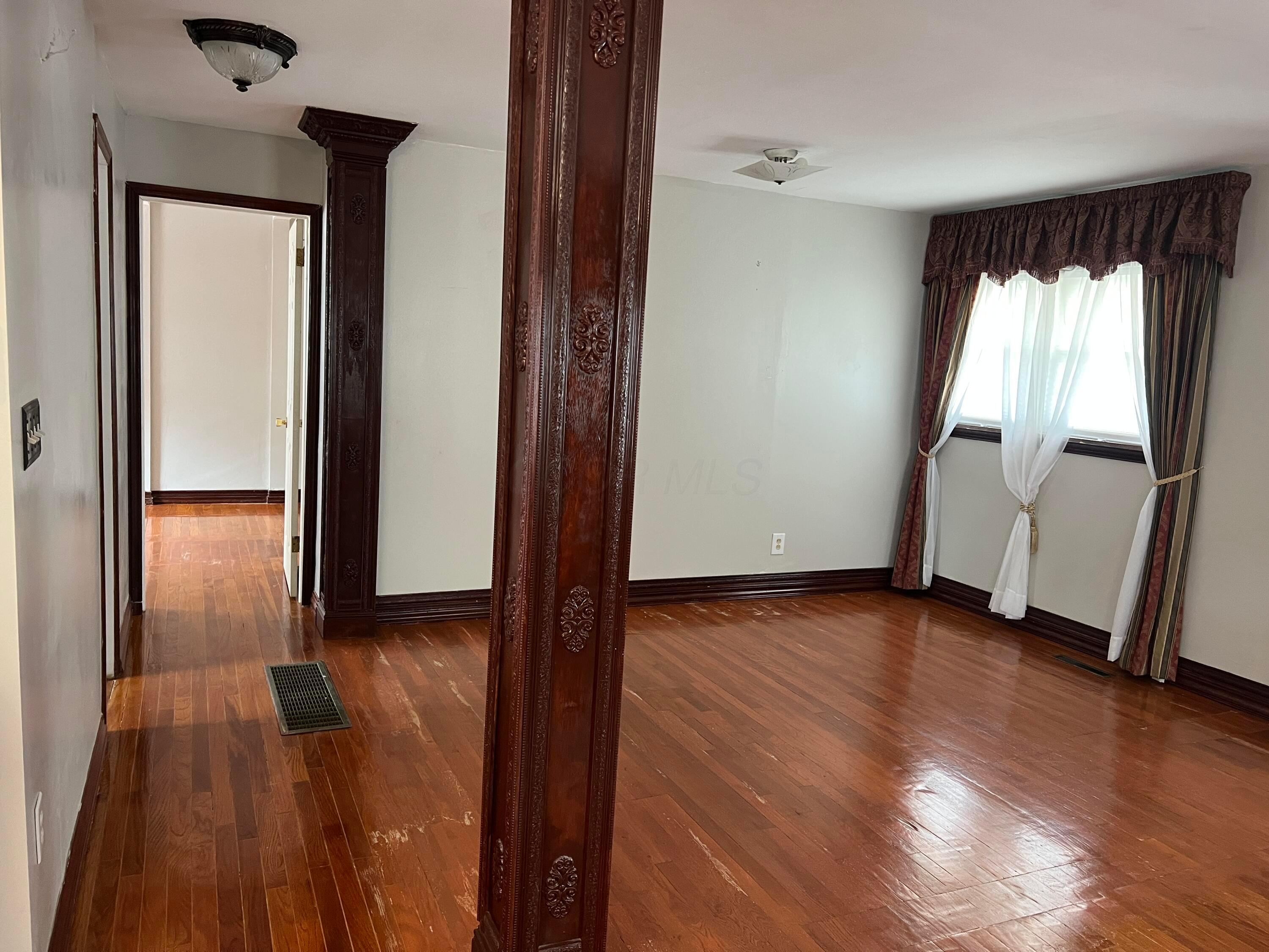 3225 Whitehead Road Columbus, OH 43204 - Photo 5 of 28